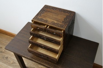 和製ヴィンテージ　軽井沢彫り　細やかな桜の彫刻が美しい小引き出し　(R-080118)