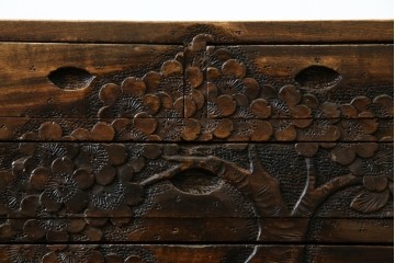 和製ヴィンテージ　軽井沢彫り　細やかな桜の彫刻が美しい小引き出し　(R-080118)