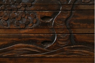 和製ヴィンテージ　軽井沢彫り　細やかな桜の彫刻が美しい小引き出し　(R-080118)