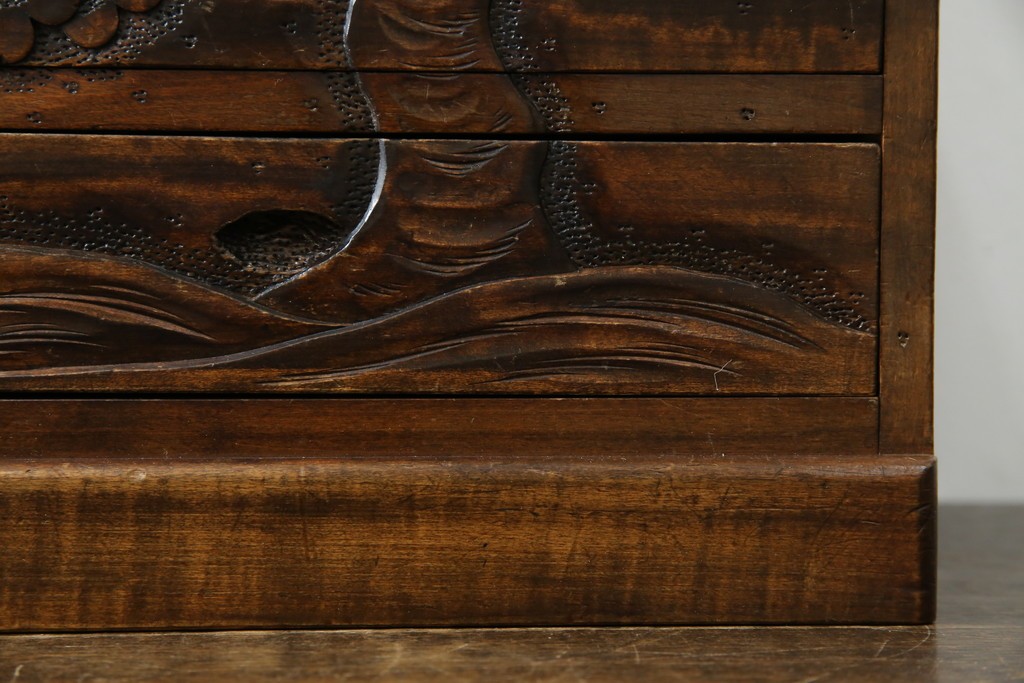 和製ヴィンテージ　軽井沢彫り　細やかな桜の彫刻が美しい小引き出し　(R-080118)