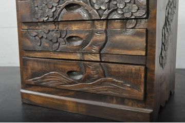 和製ビンテージ　軽井沢彫り　職人技が光る!桜の彫刻が美しい小引き出し(チェスト、整理箪笥、卓上収納、ヴィンテージ)(R-080119)