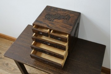 和製ヴィンテージ　軽井沢彫り　職人技が光る!桜の彫刻が美しい小引き出し　(R-080119)