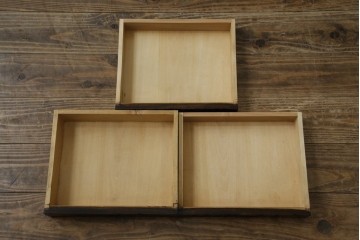 和製ヴィンテージ　軽井沢彫り　職人技が光る!桜の彫刻が美しい小引き出し　(R-080119)