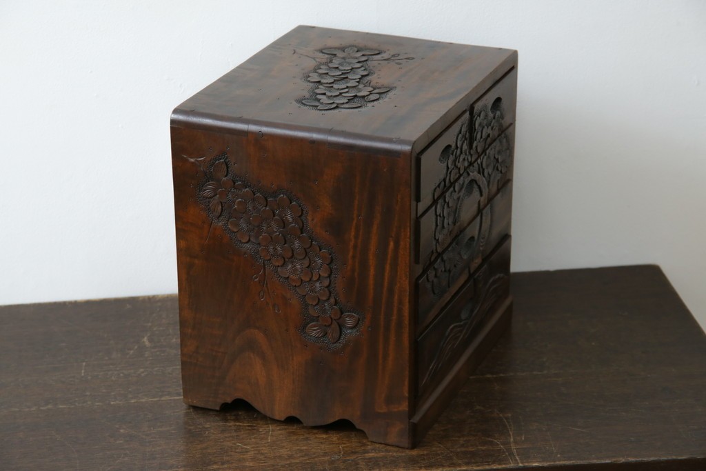 和製ヴィンテージ　軽井沢彫り　職人技が光る!桜の彫刻が美しい小引き出し　(R-080119)