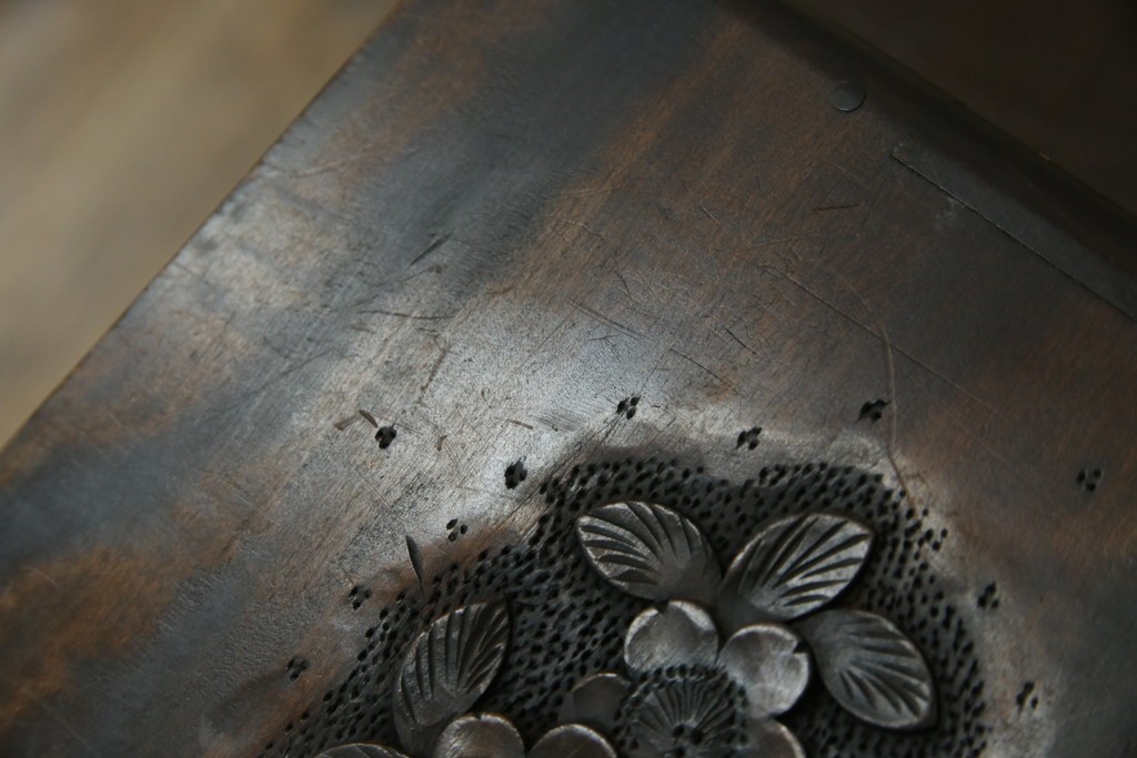 和製ヴィンテージ　軽井沢彫り　職人技が光る!桜の彫刻が美しい小引き出し　(R-080119)