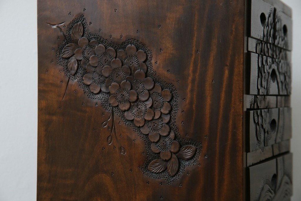 和製ヴィンテージ　軽井沢彫り　職人技が光る!桜の彫刻が美しい小引き出し　(R-080119)