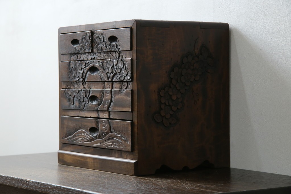 和製ヴィンテージ　軽井沢彫り　職人技が光る!桜の彫刻が美しい小引き出し　(R-080119)