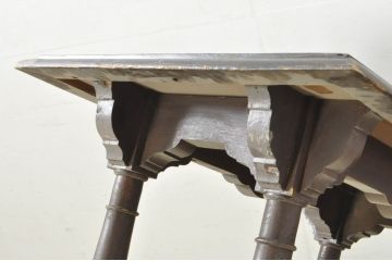 フランスアンティーク　クラシカルなデザインと落ち着きのある佇まいが魅力のフレンチテーブル(サイドテーブル、カフェテーブル、コーヒーテーブル、コンソールテーブル)(R-080120)