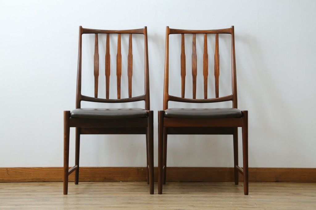 北欧ヴィンテージ　ノルウェー　BRUKSBO(ブルクスボ)　ローズウッド材　深みのある落ち着いたカラーが素敵なダイニングチェア2脚セット　(R-080122)