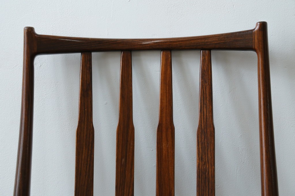 北欧ヴィンテージ　ノルウェー　BRUKSBO(ブルクスボ)　ローズウッド材　深みのある落ち着いたカラーが素敵なダイニングチェア2脚セット　(R-080122)