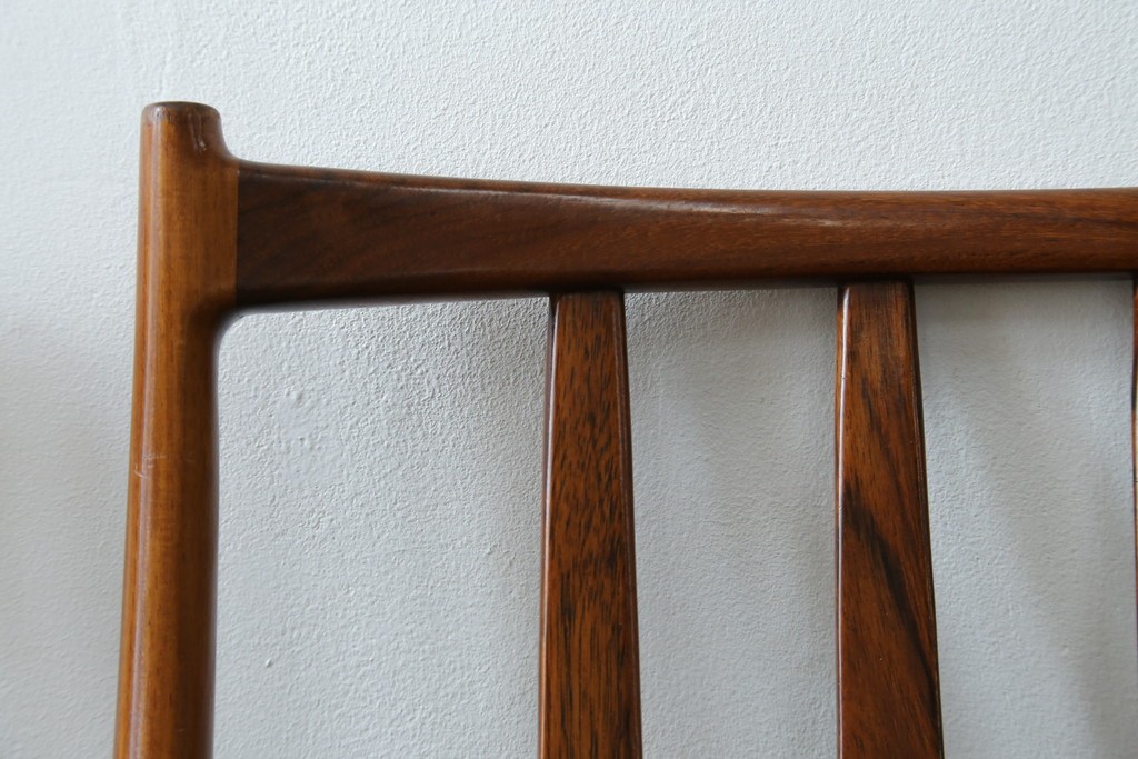 北欧ヴィンテージ　ノルウェー　BRUKSBO(ブルクスボ)　ローズウッド材　深みのある落ち着いたカラーが素敵なダイニングチェア2脚セット　(R-080122)