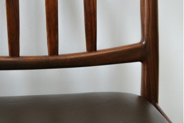 北欧ヴィンテージ　ノルウェー　BRUKSBO(ブルクスボ)　ローズウッド材　深みのある落ち着いたカラーが素敵なダイニングチェア2脚セット　(R-080122)