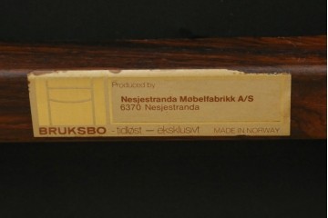 北欧ヴィンテージ　ノルウェー　BRUKSBO(ブルクスボ)　ローズウッド材　深みのある落ち着いたカラーが素敵なダイニングチェア2脚セット　(R-080122)