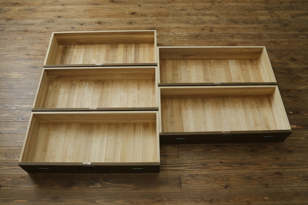 中古　美品　伝統工芸　桐屋田中製　加茂総桐箪笥　和の趣を感じる衣装箪笥　定価推定約46万5千円　(R-080126)