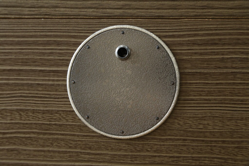 中古　美品　伝統工芸　桐屋田中製　加茂総桐箪笥　和の趣を感じる衣装箪笥　定価推定約46万5千円　(R-080126)