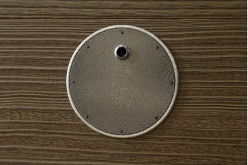 中古　美品　伝統工芸　桐屋田中製　加茂総桐箪笥　和の趣を感じる衣装箪笥　定価推定約46万5千円　(R-080126)