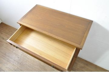 中古　美品!!　DREXEL HERITAGE(ドレクセルヘリテイジ)　Triune(トライユン)　気品溢れるエレガントなマホガニー材製チェスト(引き出し、サイドボード、サイドチェスト)(R-080128)