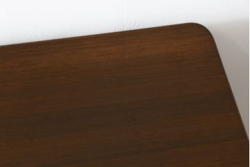 イギリスビンテージ　美品　G-PLAN(ジープラン)　BBシリーズ　Tola&Black(トーラ&ブラック)　スタイリッシュな北欧デザインのサイドボード(サイドキャビネット、戸棚、収納棚、ヴィンテージ、英国)(R-080129)