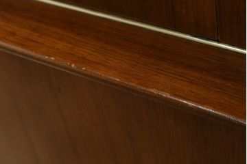 イギリスビンテージ　美品　G-PLAN(ジープラン)　BBシリーズ　Tola&Black(トーラ&ブラック)　スタイリッシュな北欧デザインのサイドボード(サイドキャビネット、戸棚、収納棚、ヴィンテージ、英国)(R-080129)