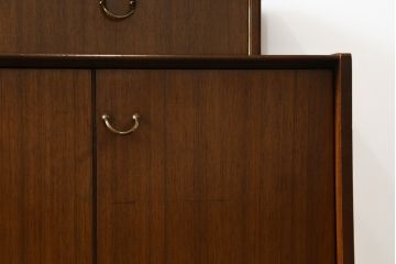 イギリスビンテージ　美品　G-PLAN(ジープラン)　BBシリーズ　Tola&Black(トーラ&ブラック)　スタイリッシュな北欧デザインのサイドボード(サイドキャビネット、戸棚、収納棚、ヴィンテージ、英国)(R-080129)
