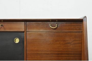 イギリスビンテージ　美品　G-PLAN(ジープラン)　BBシリーズ　Tola&Black(トーラ&ブラック)　スタイリッシュな北欧デザインのサイドキャビネット(サイドボード、食器棚、カップボード、戸棚、収納棚、ヴィンテージ、英国)(R-080130)
