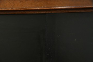 イギリスビンテージ　美品　G-PLAN(ジープラン)　BBシリーズ　Tola&Black(トーラ&ブラック)　スタイリッシュな北欧デザインのサイドキャビネット(サイドボード)(R-080130)
