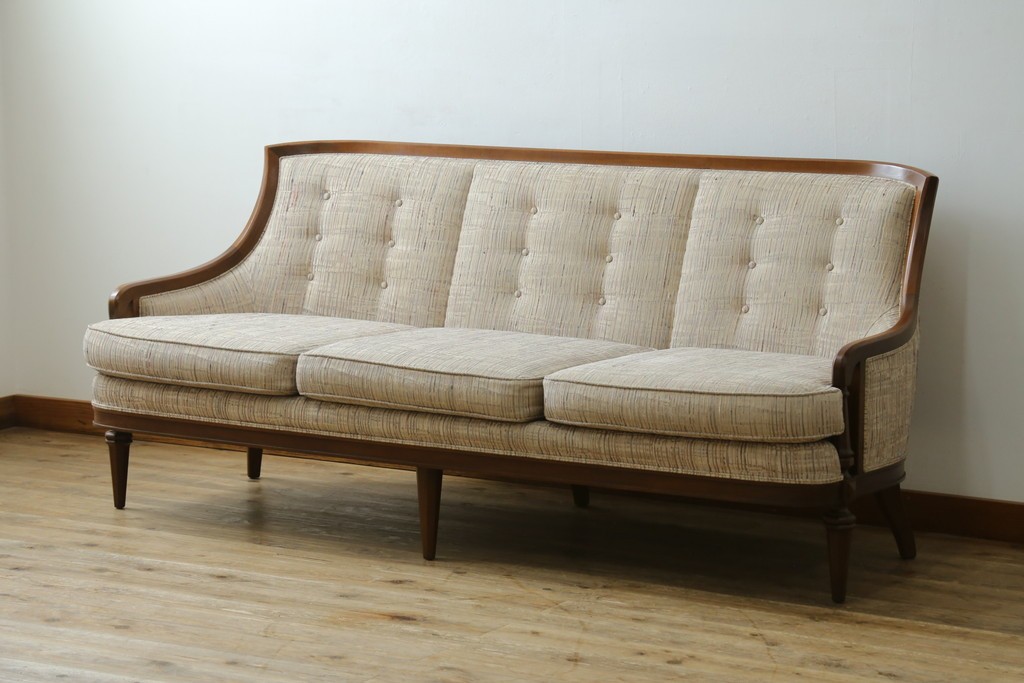 中古　美品!!　DREXEL HERITAGE(ドレクセルヘリテイジ)　Upholstery(アップホルスタリー)　クラシカルデザインの3人掛けソファ　(R-080132)