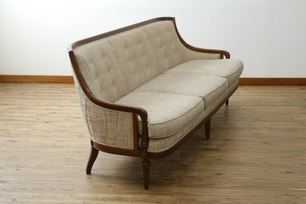 中古　美品!!　DREXEL HERITAGE(ドレクセルヘリテイジ)　Upholstery(アップホルスタリー)　クラシカルデザインの3人掛けソファ　(R-080132)