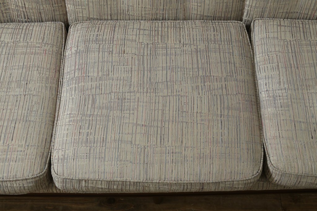 中古　美品!!　DREXEL HERITAGE(ドレクセルヘリテイジ)　Upholstery(アップホルスタリー)　クラシカルデザインの3人掛けソファ　(R-080132)