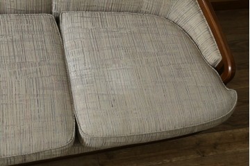 中古　美品!!　DREXEL HERITAGE(ドレクセルヘリテイジ)　Upholstery(アップホルスタリー)　クラシカルデザインの3人掛けソファ　(R-080132)