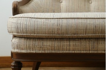 中古　美品!!　DREXEL HERITAGE(ドレクセルヘリテイジ)　Upholstery(アップホルスタリー)　クラシカルデザインの3人掛けソファ　(R-080132)