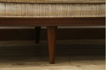 中古　美品!!　DREXEL HERITAGE(ドレクセルヘリテイジ)　Upholstery(アップホルスタリー)　クラシカルデザインの3人掛けソファ　(R-080132)