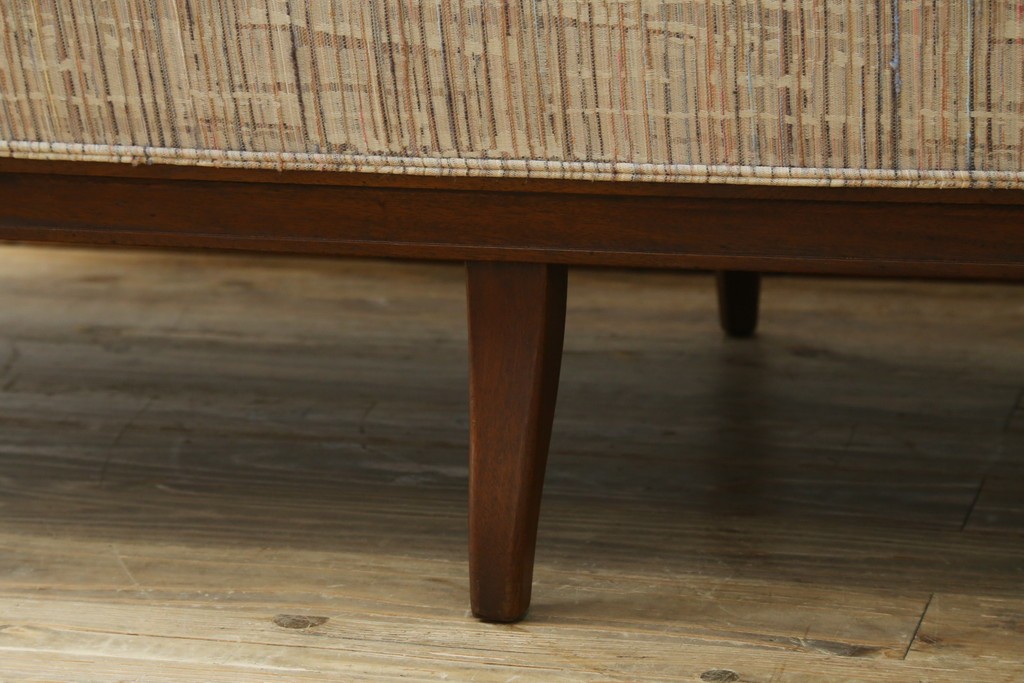 中古　美品!!　DREXEL HERITAGE(ドレクセルヘリテイジ)　Upholstery(アップホルスタリー)　クラシカルデザインの3人掛けソファ　(R-080132)