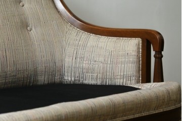 中古　美品!!　DREXEL HERITAGE(ドレクセルヘリテイジ)　Upholstery(アップホルスタリー)　クラシカルデザインの3人掛けソファ　(R-080132)