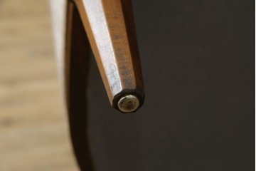 中古　美品!!　DREXEL HERITAGE(ドレクセルヘリテイジ)　Upholstery(アップホルスタリー)　クラシカルデザインの3人掛けソファ　(R-080132)