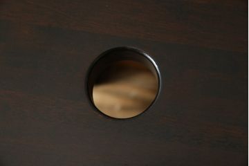 中古　北海道民芸家具　落ち着きのある空間づくりにおすすめのスツール(花台、板座、飾り台、ディスプレイ台)(R-080139)
