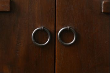アジアンビンテージ　すらりと伸びた脚が曲線を描きシルエットまで魅力的なサイドテーブル(コンソールテーブル、飾り台、戸棚、収納棚、ヴィンテージ)(R-080148)