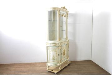 中古　美品　イタリア高級家具　ロココ調　Mario Colciago&Figli(マリオ・コルチャゴ)　Fratelli Origgi(フラテッリ・オリッジ)　圧迫感を抑えたRガラスの優しいデザインが魅力的なキャビネット(キュリオケース、ガラスケース、ショーケース、飾り棚、Rガラス、曲げガラス)(定価約220万円)(R-080149)
