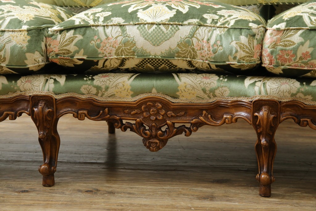 中古　イタリア製　ロココ調　華やかな彫刻が目を惹く3人掛けソファ　(R-080153)