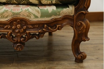 中古　イタリア製　ロココ調　華やかな彫刻が目を惹く3人掛けソファ　(R-080153)