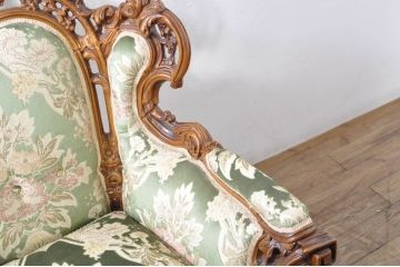 中古　イタリア製　ロココ調　華やかな彫刻が目を惹く1人掛けソファ(1P、一人掛け、ラウンジチェア、アームチェア、サロンチェア)(R-080154)