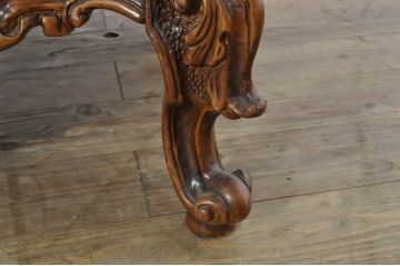 中古　イタリア製　ロココ調　華やかな彫刻が目を惹く1人掛けソファ(1P、一人掛け、ラウンジチェア、アームチェア、サロンチェア)(R-080154)