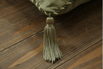 中古　イタリア製　ロココ調　華やかな彫刻が目を惹く1人掛けソファ　(R-080154)