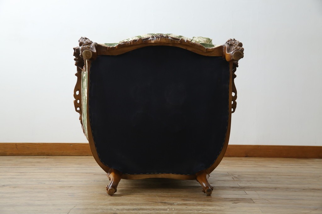中古　イタリア製　ロココ調　華やかな彫刻が目を惹く1人掛けソファ　(R-080154)