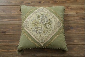 中古　イタリア製　ロココ調　華やかな彫刻が目を惹く1人掛けソファ　(R-080154)