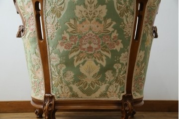 中古　イタリア製　ロココ調　華やかな彫刻が目を惹く1人掛けソファ　(R-080154)