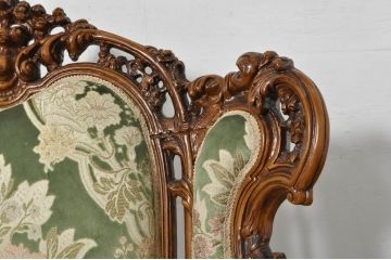 中古　イタリア製　ロココ調　華やかな彫刻が目を惹く1人掛けソファ(1P、一人掛け、ラウンジチェア、アームチェア、サロンチェア)(R-080155)