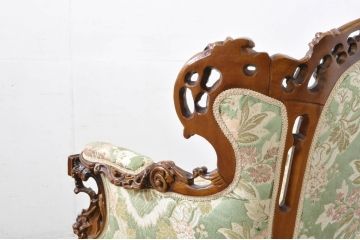 中古　イタリア製　ロココ調　華やかな彫刻が目を惹く1人掛けソファ(1P、一人掛け、ラウンジチェア、アームチェア、サロンチェア)(R-080155)