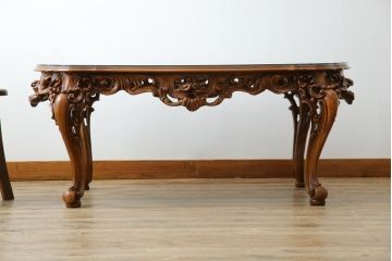 中古　イタリア製　ロココ調　華やかな彫刻が目を惹くローテーブル(センターテーブル、リビングテーブル)(R-080156)