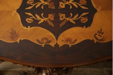 中古　イタリア製　ロココ調　華やかな彫刻が目を惹くローテーブル(センターテーブル、リビングテーブル)(R-080156)